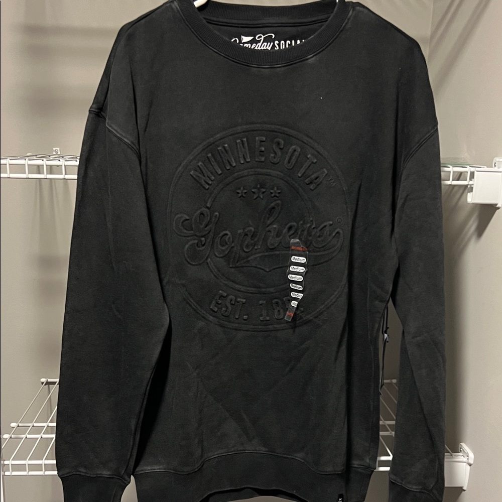 NWT * Minnesota Gophers Black Sweatshirt - Size Medium